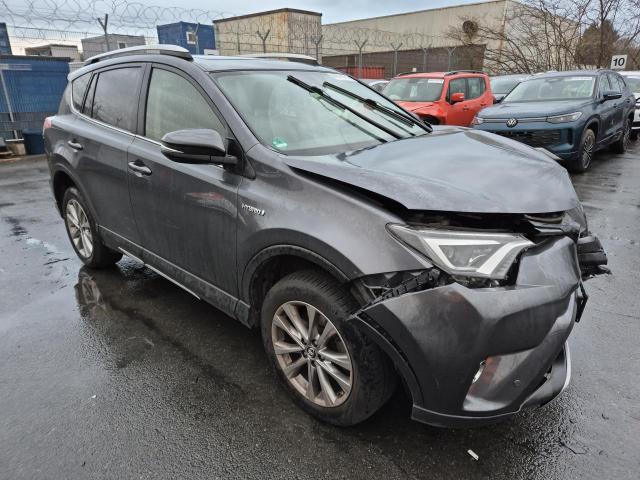 2016 Toyota RAV4 Hybrid Executive — 1