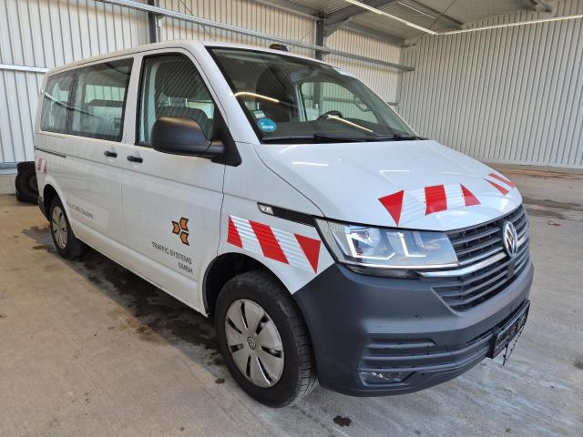 2020 Volkswagen T6.1 Transporter Kombi FWD — 1