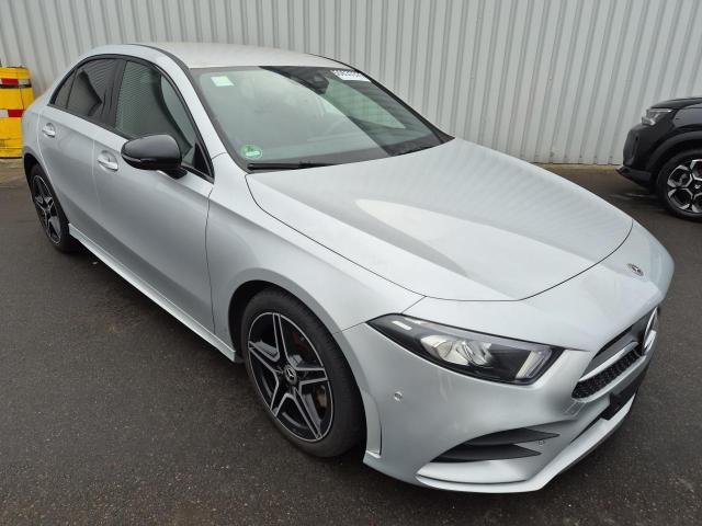 2020 Mercedes-Benz A Limousine A 220 4Matic — 1