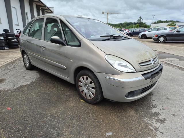 2004 Citroen Xsara Picasso 2.0 16V Exclusive Automatik — 1