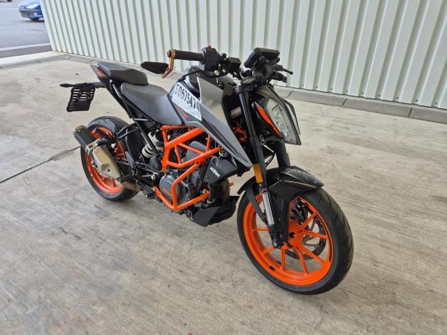 2021 KTM 690 Duke — 1
