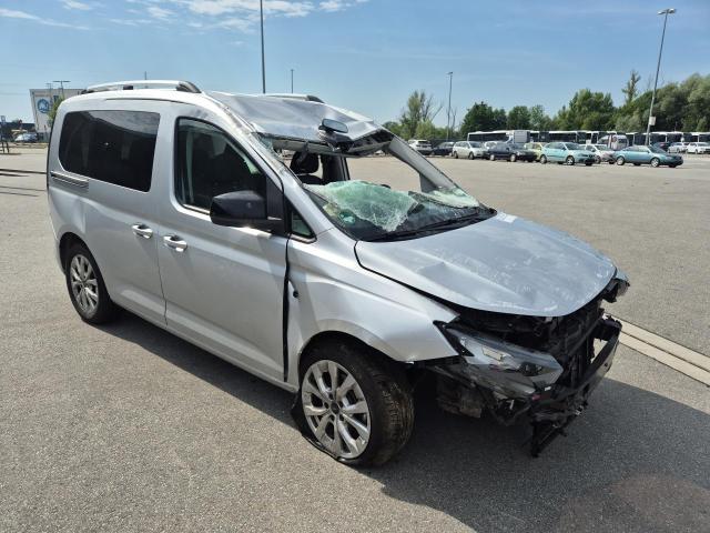 2025 Ford Tourneo Connect Titanium — 1