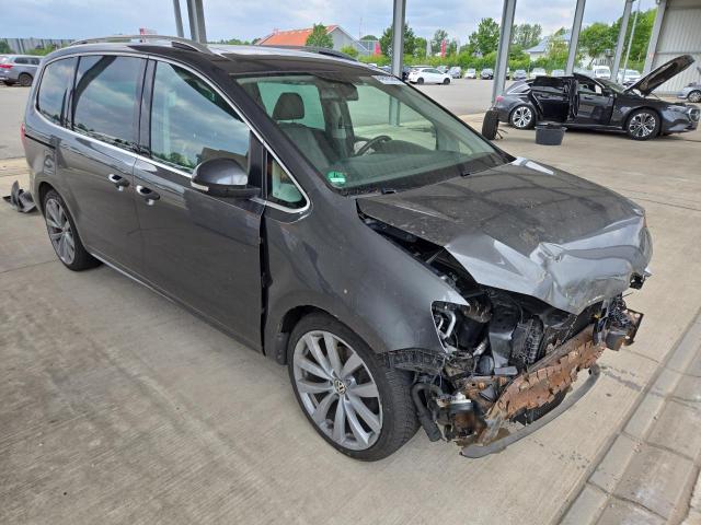 2011 Volkswagen Sharan Highline BMT — 1