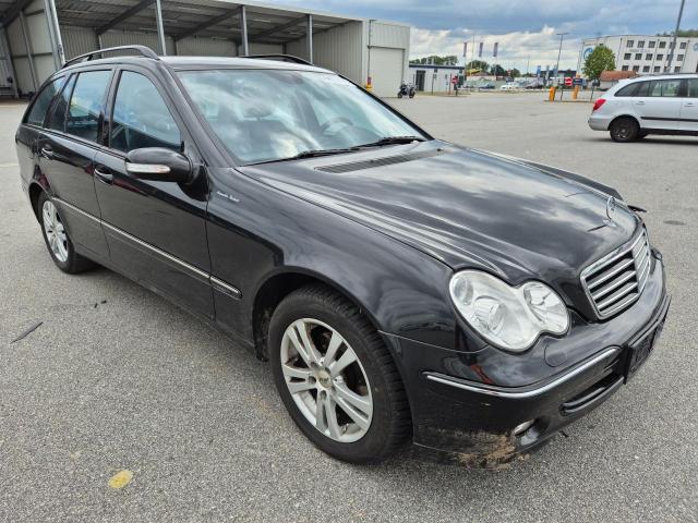 2005 Mercedes-Benz C -Klasse T-Modell C220 CDI — 1