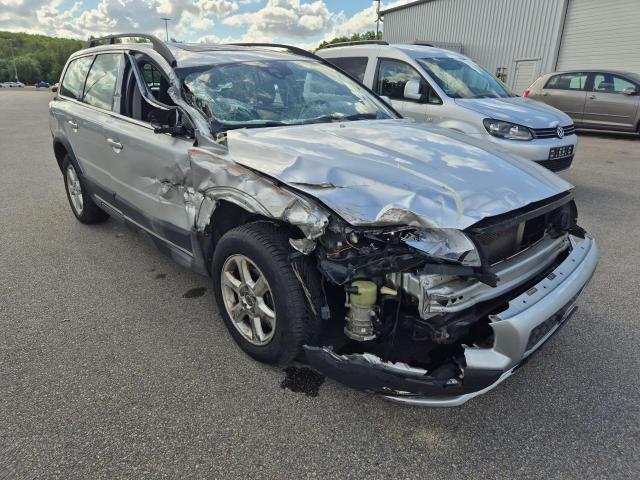 2015 Volvo XC70 Kinetic AWD — 1