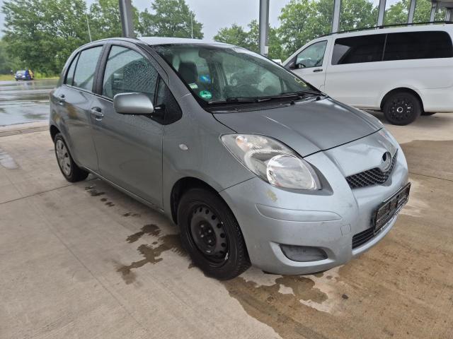 2009 Toyota Yaris Sol — 1