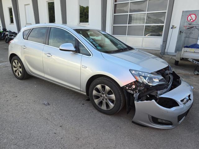 2014 Opel Astra J Lim. Exklusiv — 1