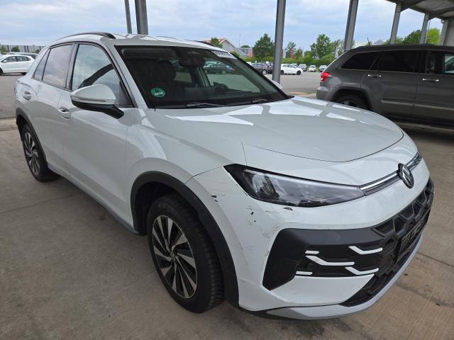2026 Volkswagen T-Roc 1.5 eTSI 85 kW Life — 1