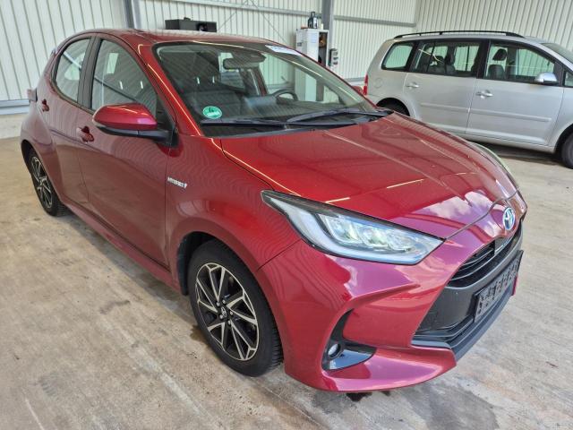 2020 Toyota Yaris Hybrid Club — 1