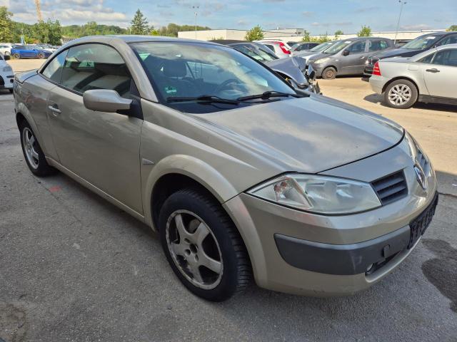 2004 Renault Megane II Coupe / Cabrio Dynamique Luxe — 1