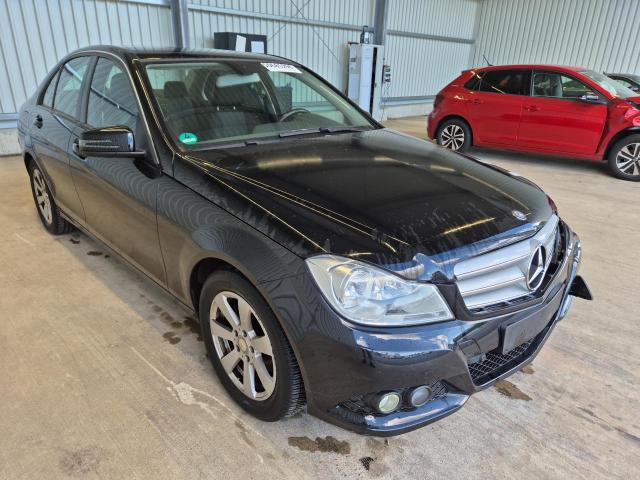 2013 Mercedes-Benz C -Klasse Lim. C 180 CGI BlueEfficiency — 1
