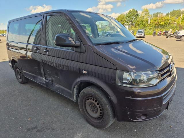 2013 Volkswagen T5 Transporter Bus Caravelle Comfortline — 1