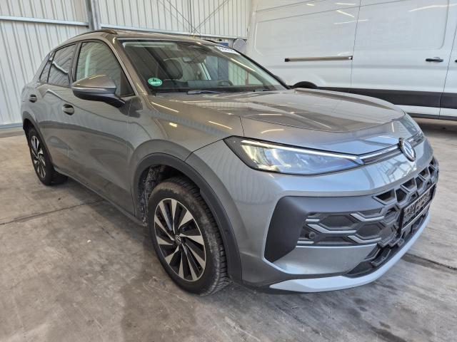 2026 Volkswagen T-Roc 1.5 eTSI 85 kW Life — 1