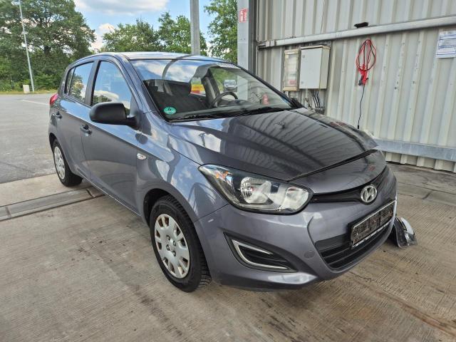 2014 Hyundai i20 FIFA World Cup Edition — 1