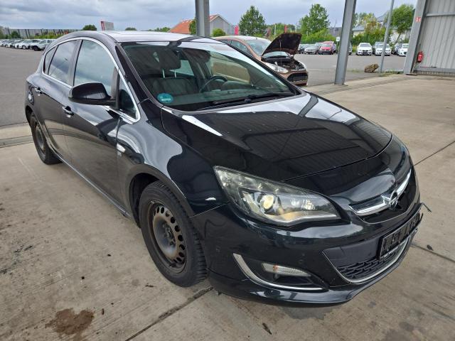 2014 Opel Astra J Lim. Exklusiv — 1