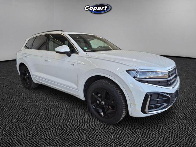 2025 Volkswagen Touareg 3.0 TDI 170 kW 4Motion R-Line — 1