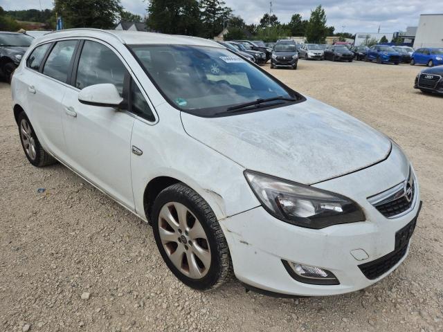 2011 Opel Astra J Sports Tourer Sport — 1