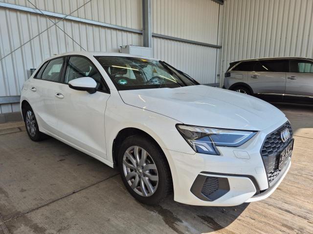 2022 Audi A3 Sportback 40 TFSI e basis — 1