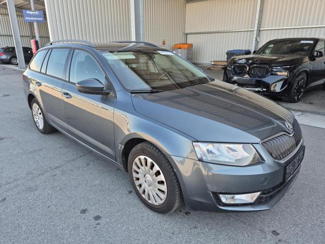 2015 Skoda Octavia Combi Ambition — 1