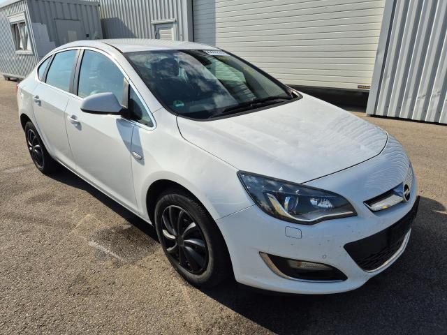 2013 Opel Astra J Lim. Innovation — 1