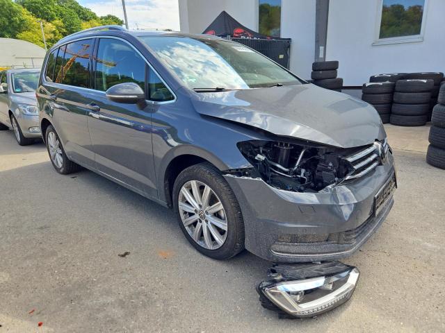 2026 Volkswagen Touran Highline BMT/Start-Stopp — 1