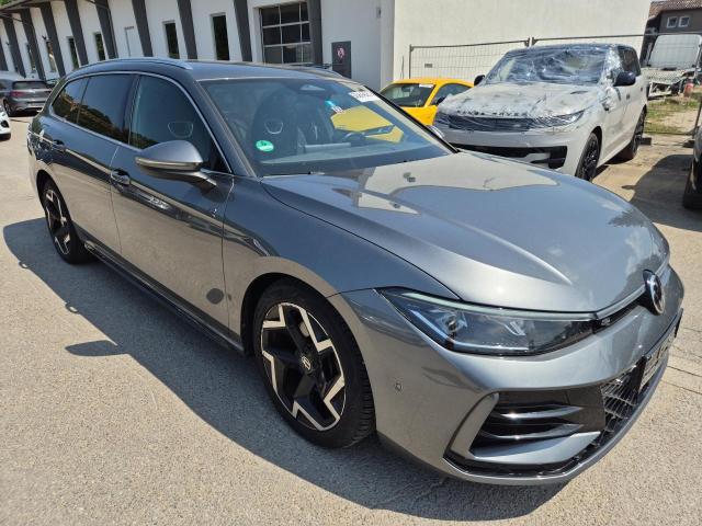 2025 Volkswagen Passat Variant 2.0 TDI 110 kW R-line — 1
