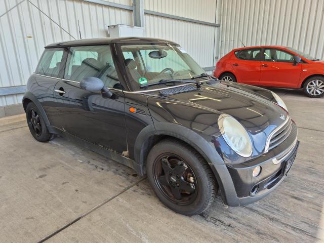 2005 MINI Mini One — 1