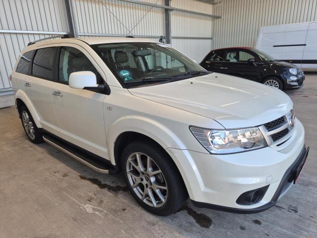 2014 Fiat Freemont Lounge AWD — 1
