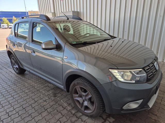 2017 Dacia Sandero II Stepway Celebration — 1