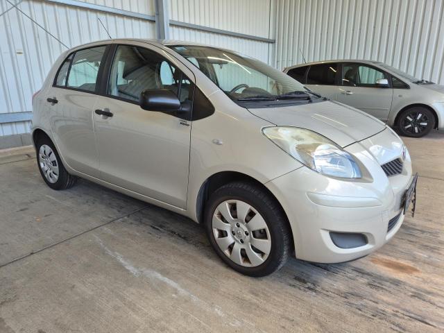 2010 Toyota Yaris Cool+ — 1