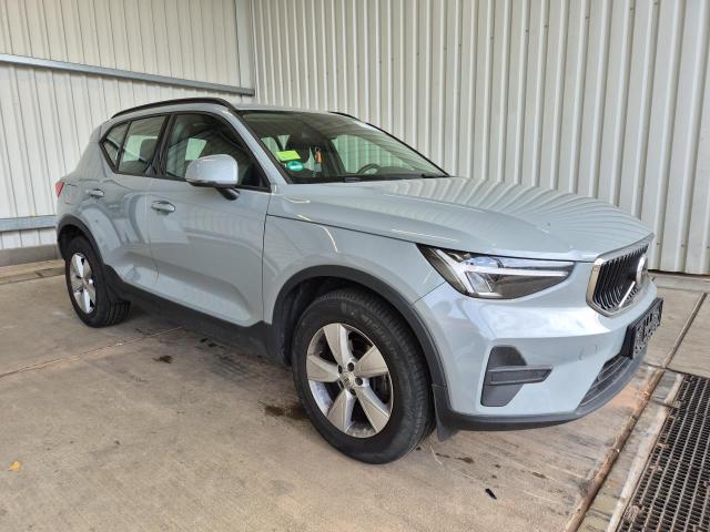 2023 Volvo XC40 Essential 2WD — 1