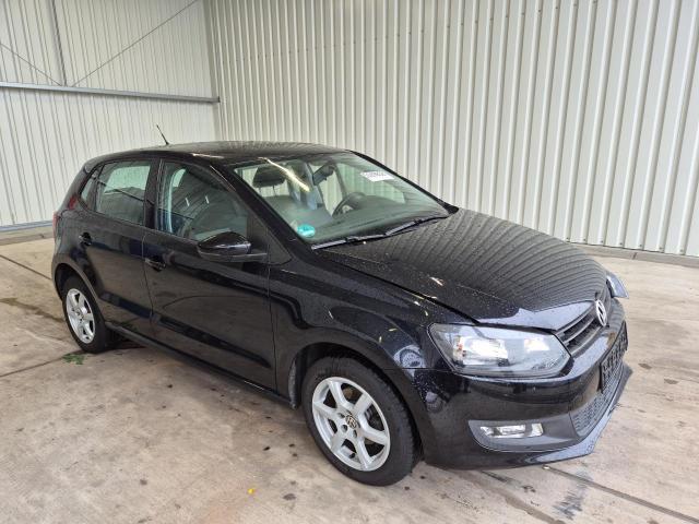 2014 Volkswagen Polo V Silver Edition — 1
