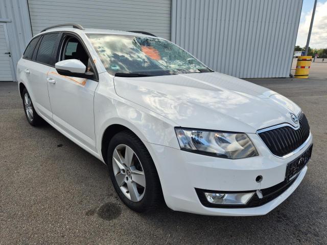 2015 Skoda Octavia Combi Ambition — 1