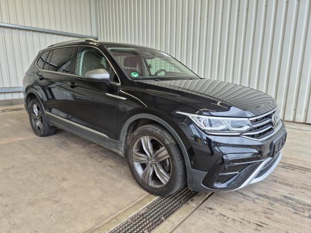 2022 Volkswagen Tiguan Allspace Elegance 4Motion — 1