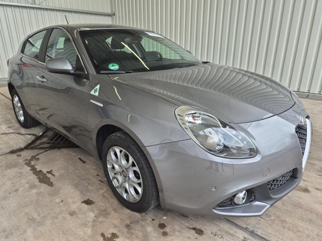 2018 Alfa Romeo Giulietta Super — 1