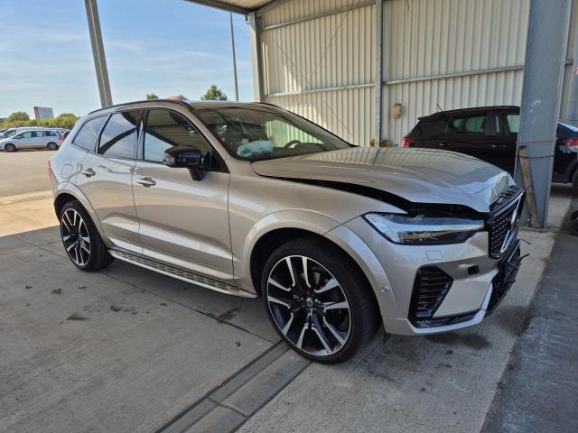 2022 Volvo XC60 Ultimate Dark AWD — 1