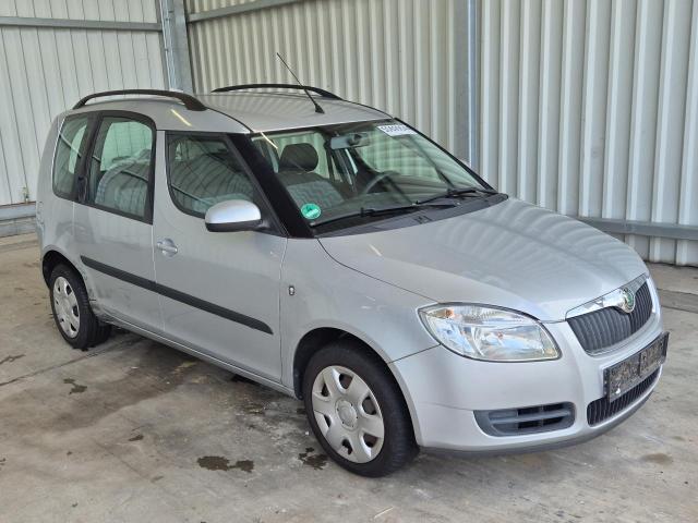 2008 Skoda Roomster Style — 1