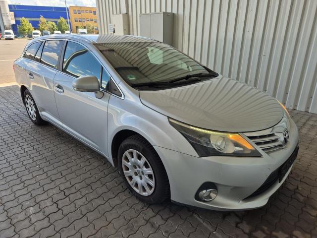 2012 Toyota Avensis Kombi Life — 1