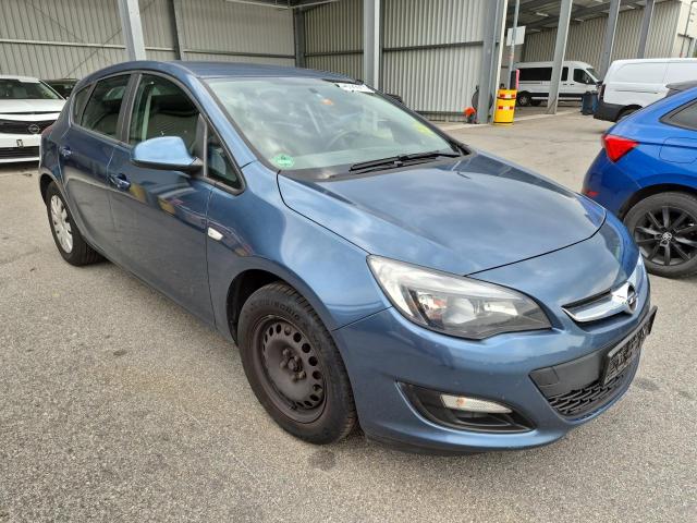 2015 Opel Astra J Lim. Edition — 1