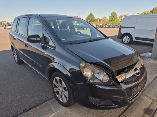 2011 Opel Zafira B Design Edition — 1