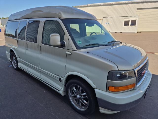 2006 GMC Savanna Explorer — 1