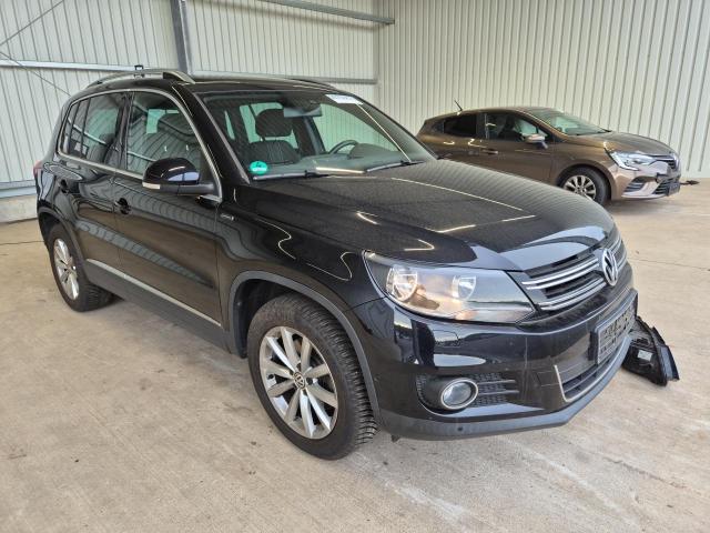 2015 Volkswagen Tiguan Lounge Sport & Style BMT — 1