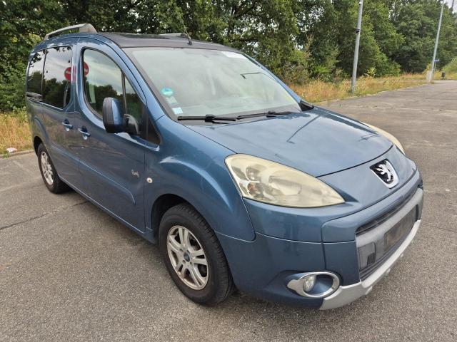 2011 Peugeot Partner Tepee Family — 1