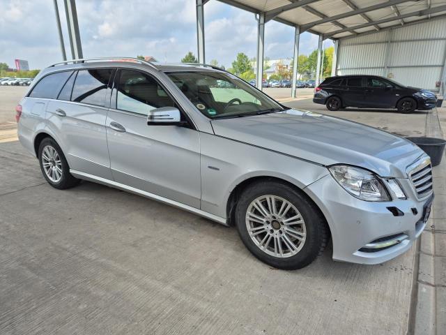 2011 Mercedes-Benz E T-Modell — 1