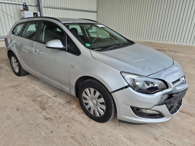 2013 Opel Astra J Sports Tourer Selection — 1
