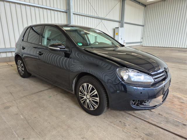 2011 Volkswagen Golf VI Style BlueMotion/BMT — 1