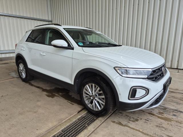 2024 Volkswagen T-Roc Life — 1