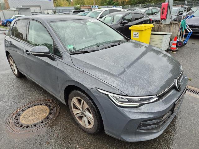 2025 Volkswagen Golf VIII Lim. 1.5 eTSI 110 kW Life — 1