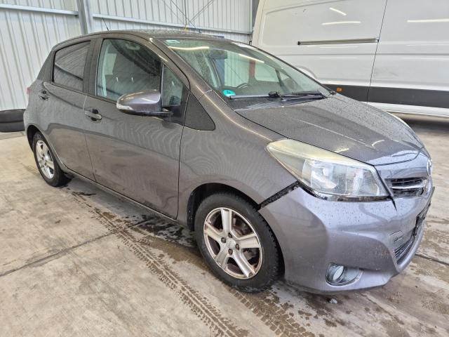 2013 Toyota Yaris Edition — 1