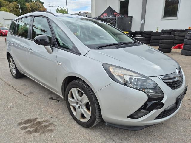 2014 Opel Zafira C Tourer Edition — 1